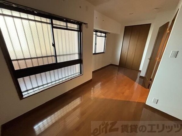 セレブ高槻北園町の物件内観写真